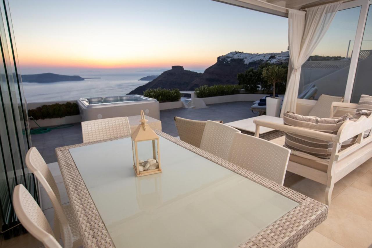 Sunset View Villa Santorini - With Outdoor Jacuzzi Firostefani Exterior photo