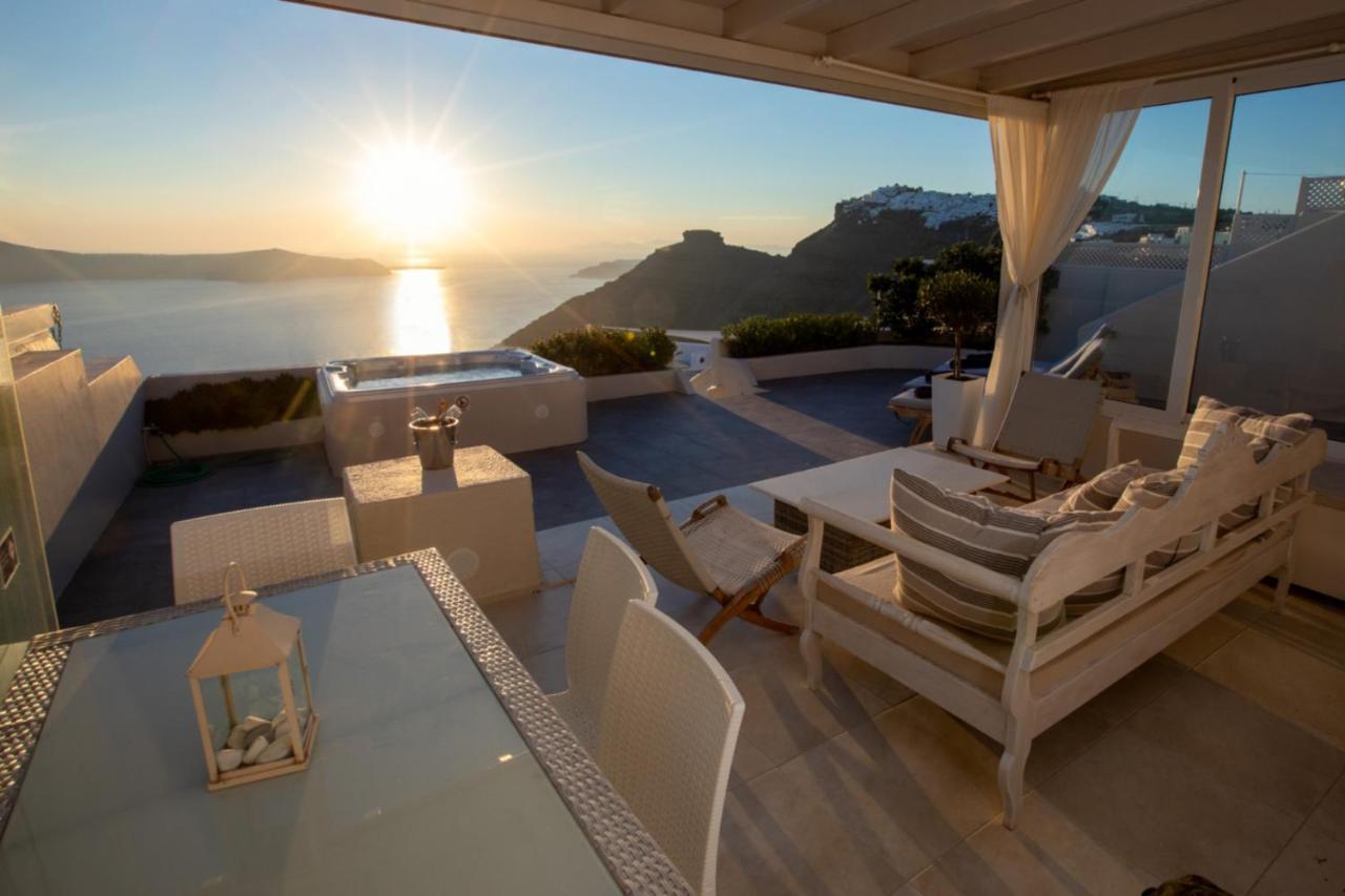 Sunset View Villa Santorini - With Outdoor Jacuzzi Firostefani Exterior photo