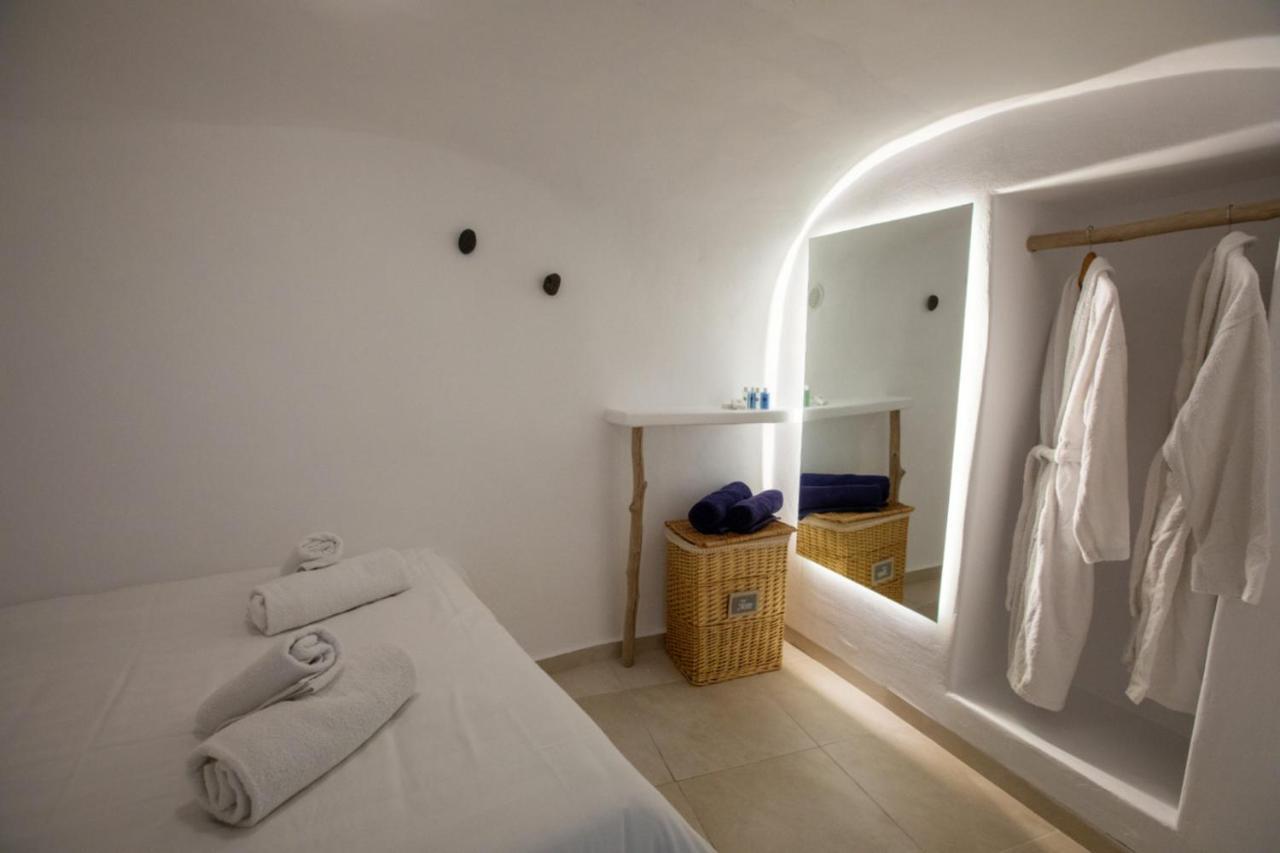 Sunset View Villa Santorini - With Outdoor Jacuzzi Firostefani Exterior photo